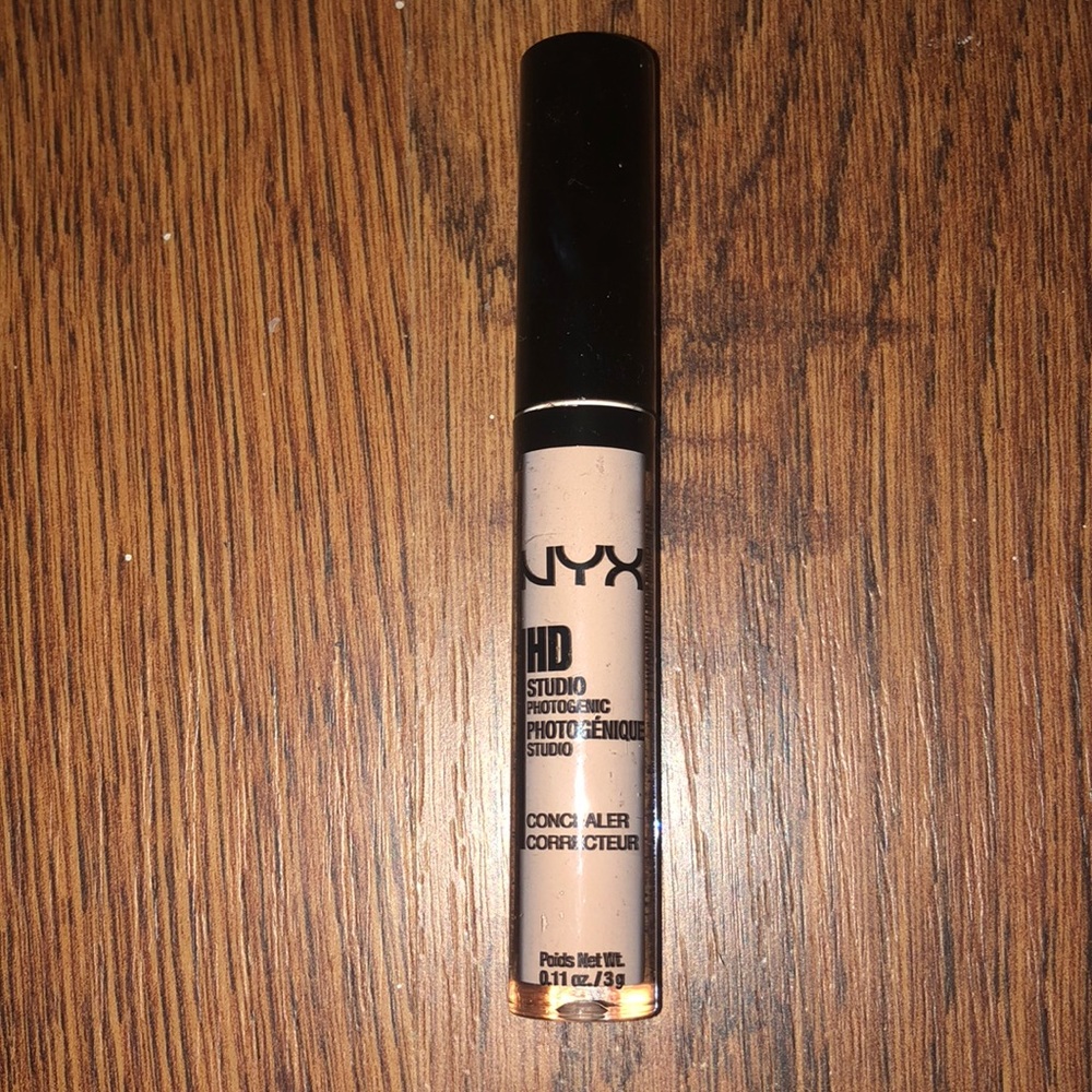 Nyx HD Concealer Milani Retouch & Erase Concealer